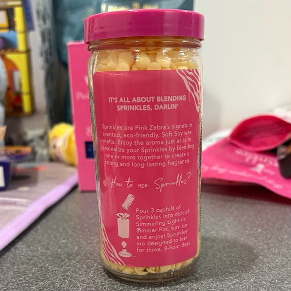 Pink Zebra Sprinkles Wax Melts - Starfruit & Lotus Blossom - Picture 4 of 4